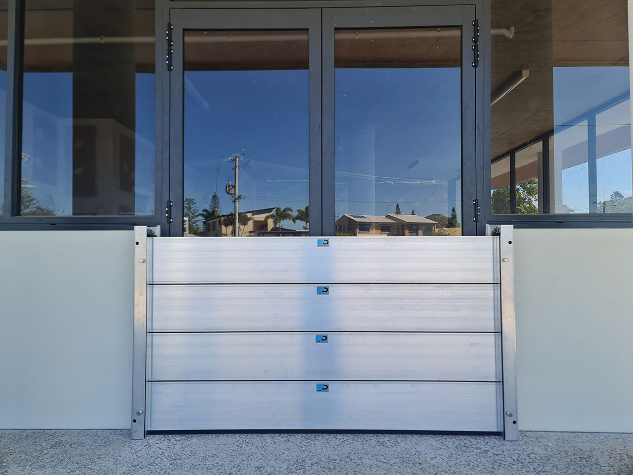 Demountable-Flood-Barrier-Door