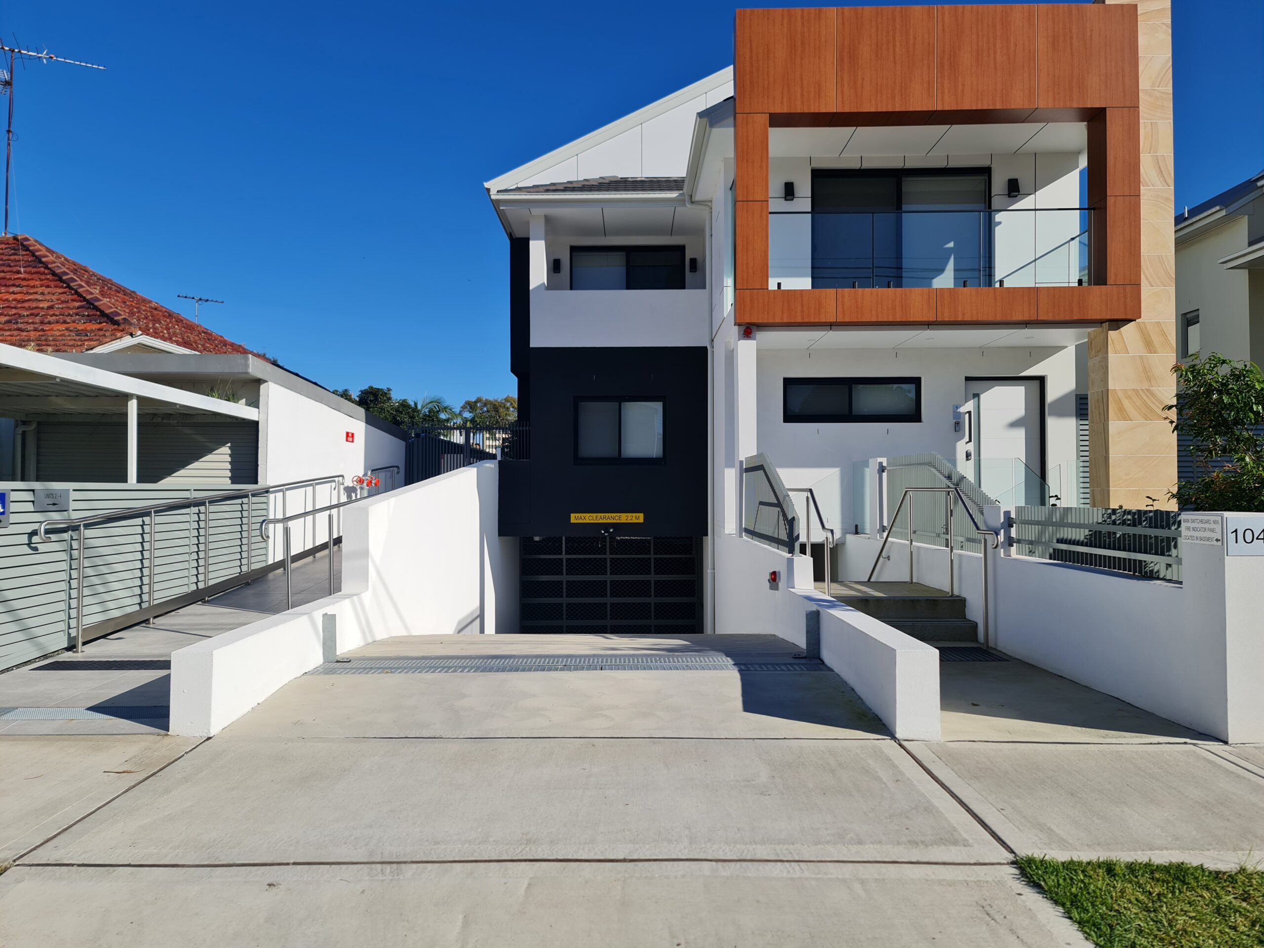 automatic-driveway-flood-barrier-maroubra-nsw