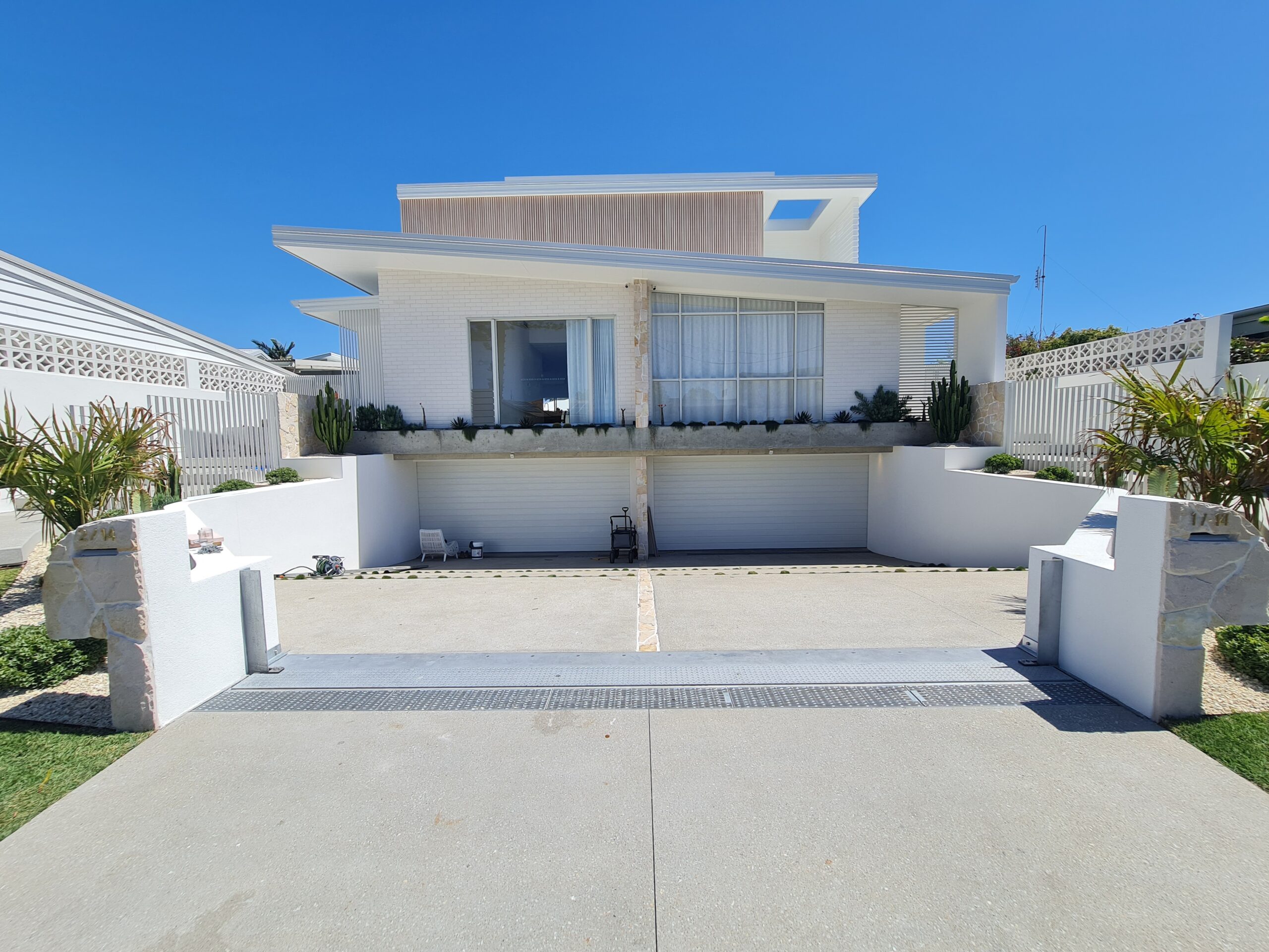 automatic-garage-flood-barrier-buddina-qld