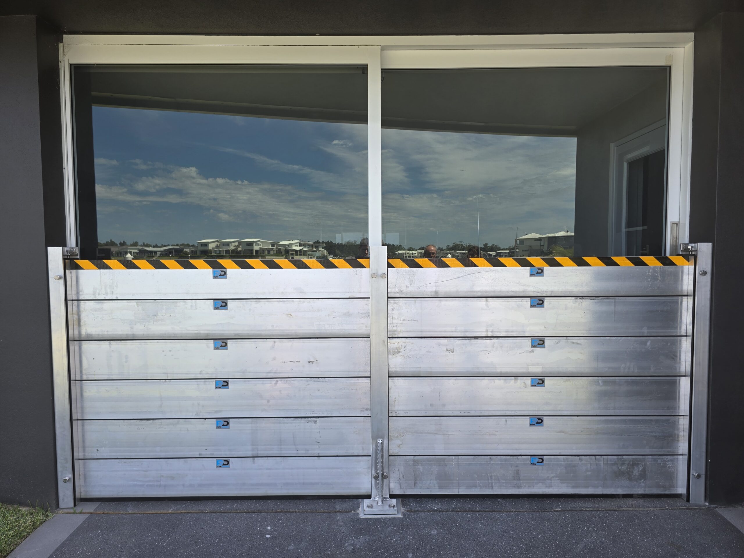 demountable-residential-flood-barrier-port macquarie-nsw