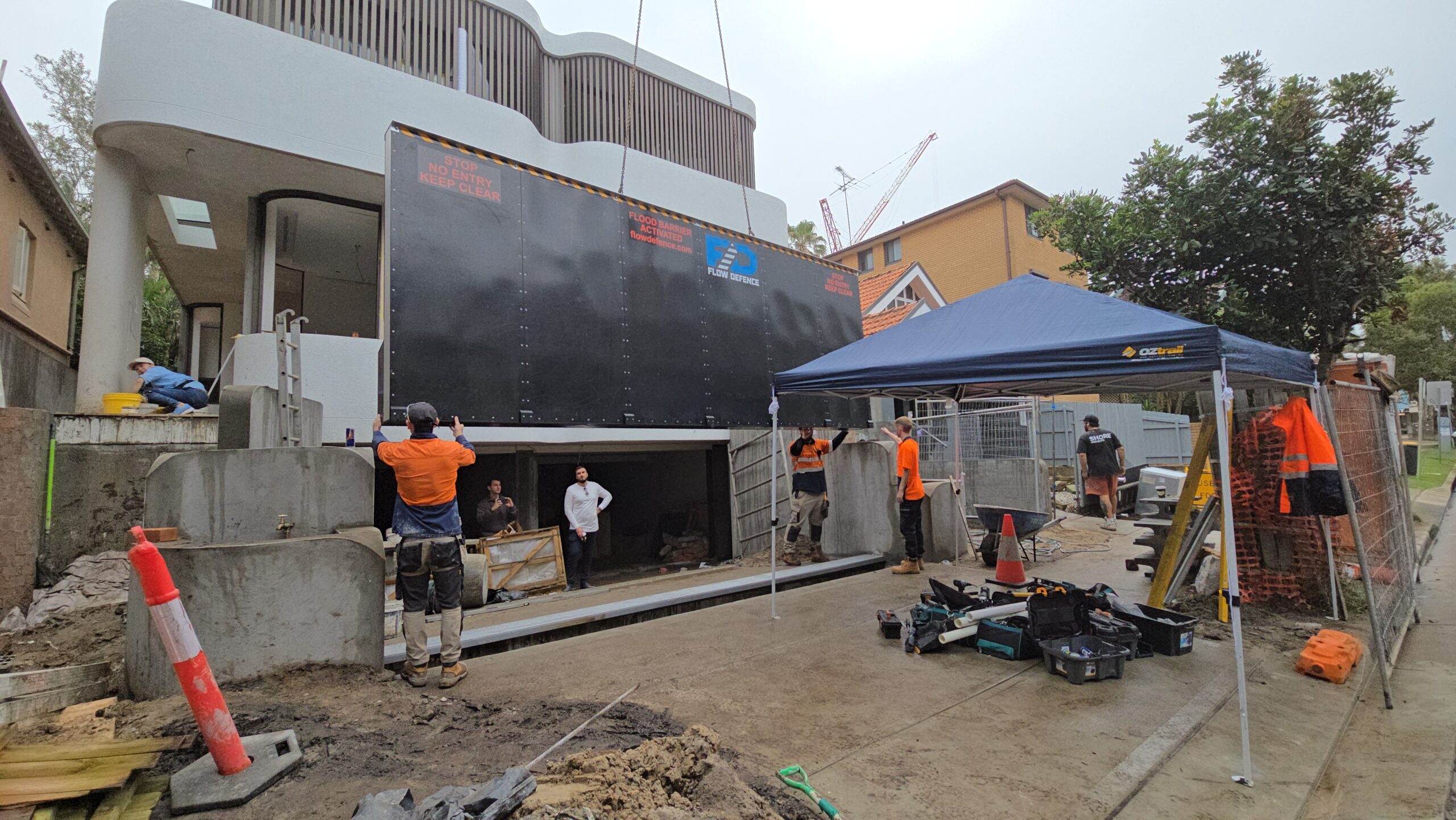 Demountable-Flood-Barrier-Door